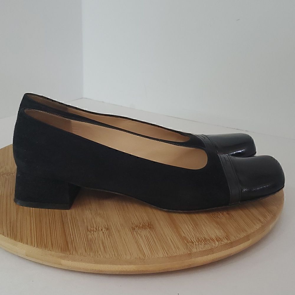 Salvatore Ferragamo Sonia Black Cap Toe Block Heel Pump Size 9